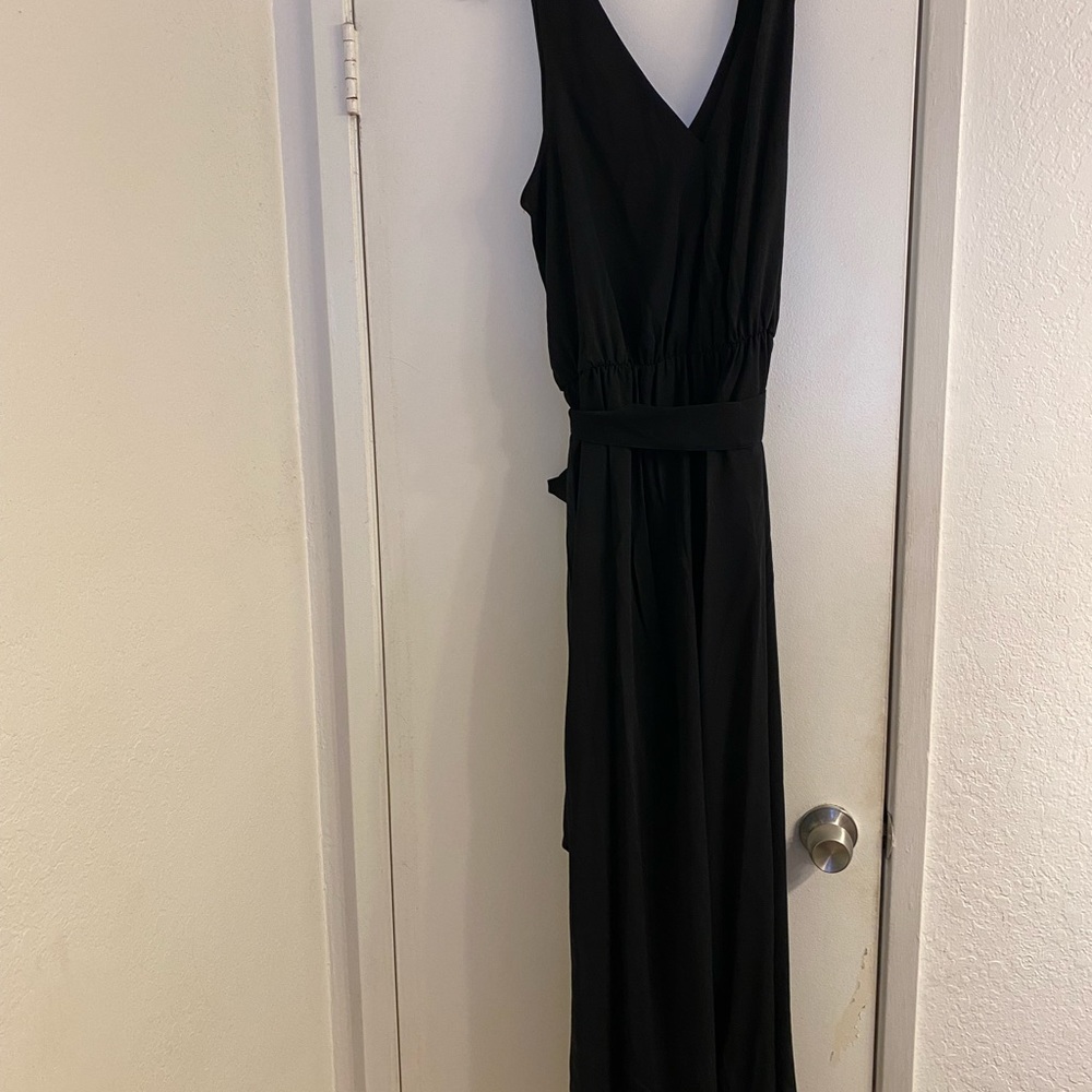 Black Sleeveless Cropped Jumpsuit